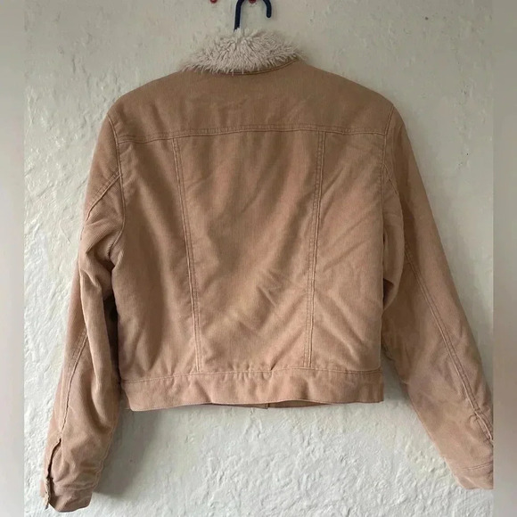 Levi’s original Sherpa corduroy trucker jacket, color - safari tan; size S - Picture 7 of 12